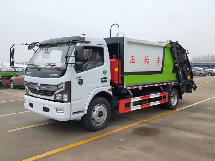 程力威牌CLW5091ZYS6型压缩式垃圾车
