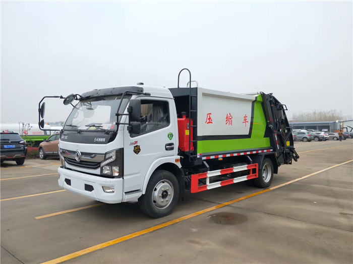 程力威牌CLW5120ZYS6型压缩式垃圾车