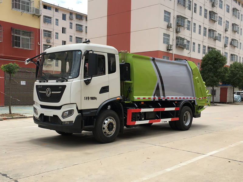 程力威牌CLW5181ZYSD6型压缩式垃圾车