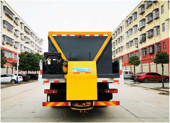 东风天锦除雪车